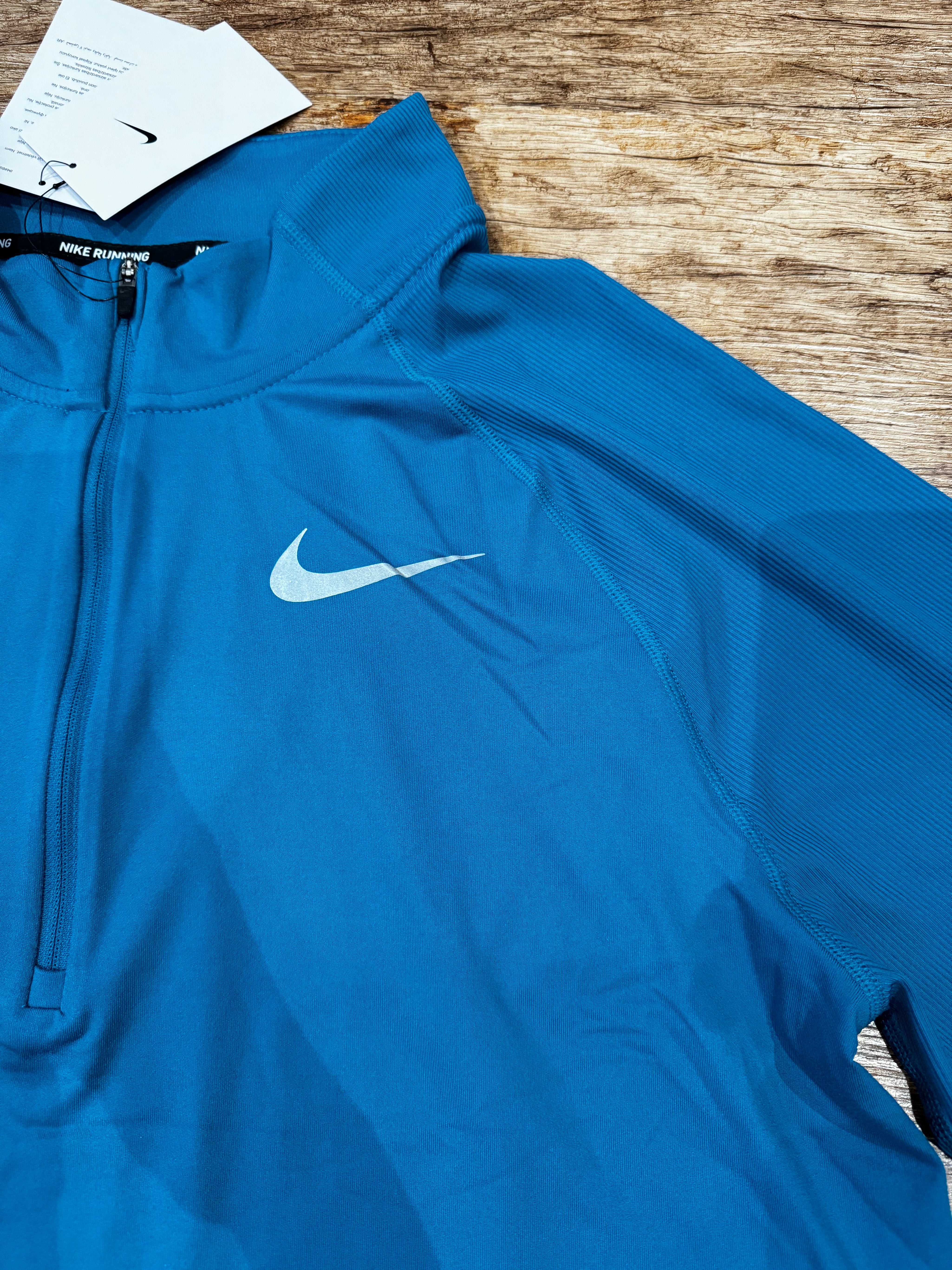 NIKE ELEMENT 1/4 ZIP TOP - TEAL BLUE