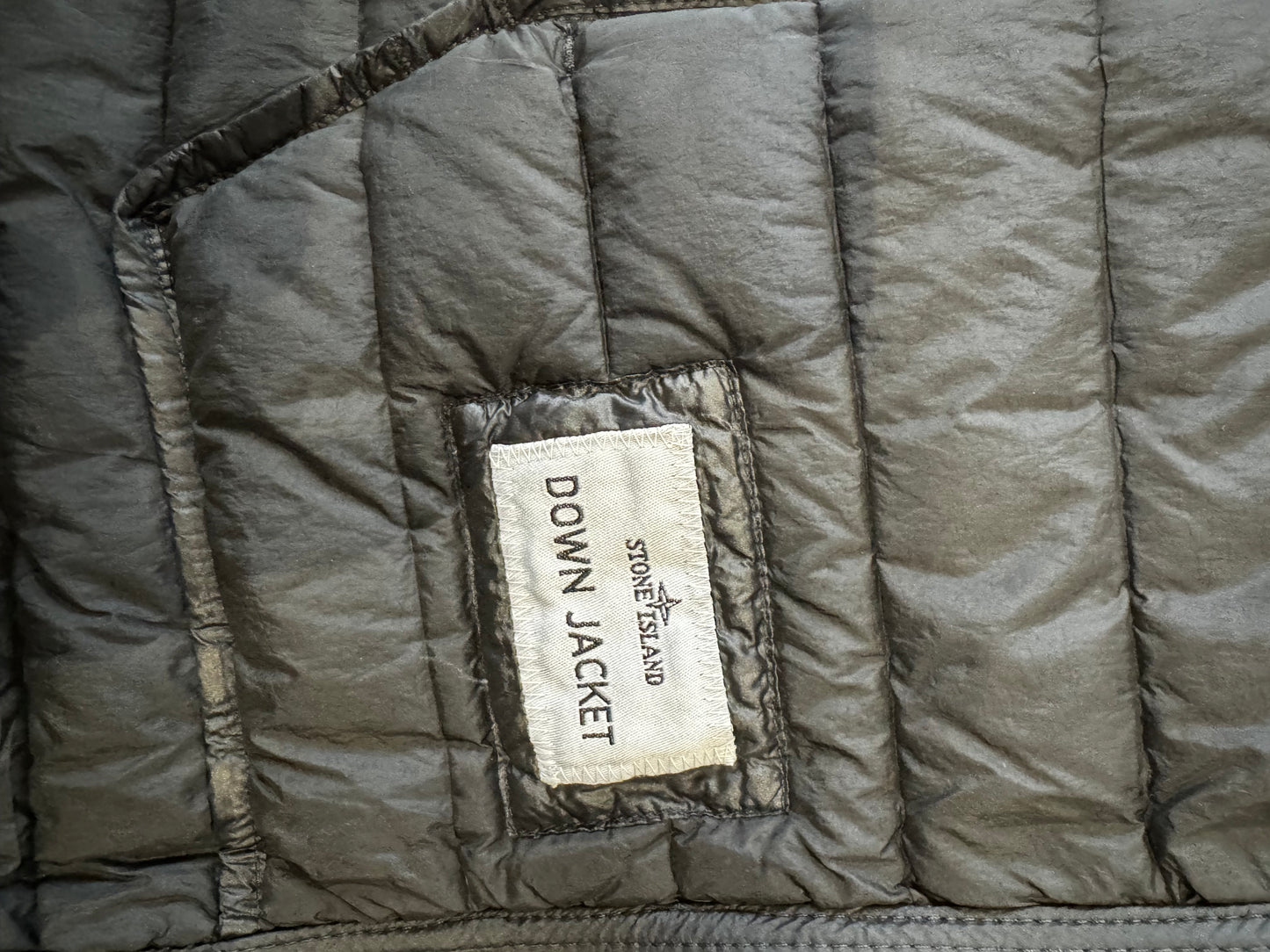 JUNIOR STONE ISLAND DOWN JACKET - BLACK