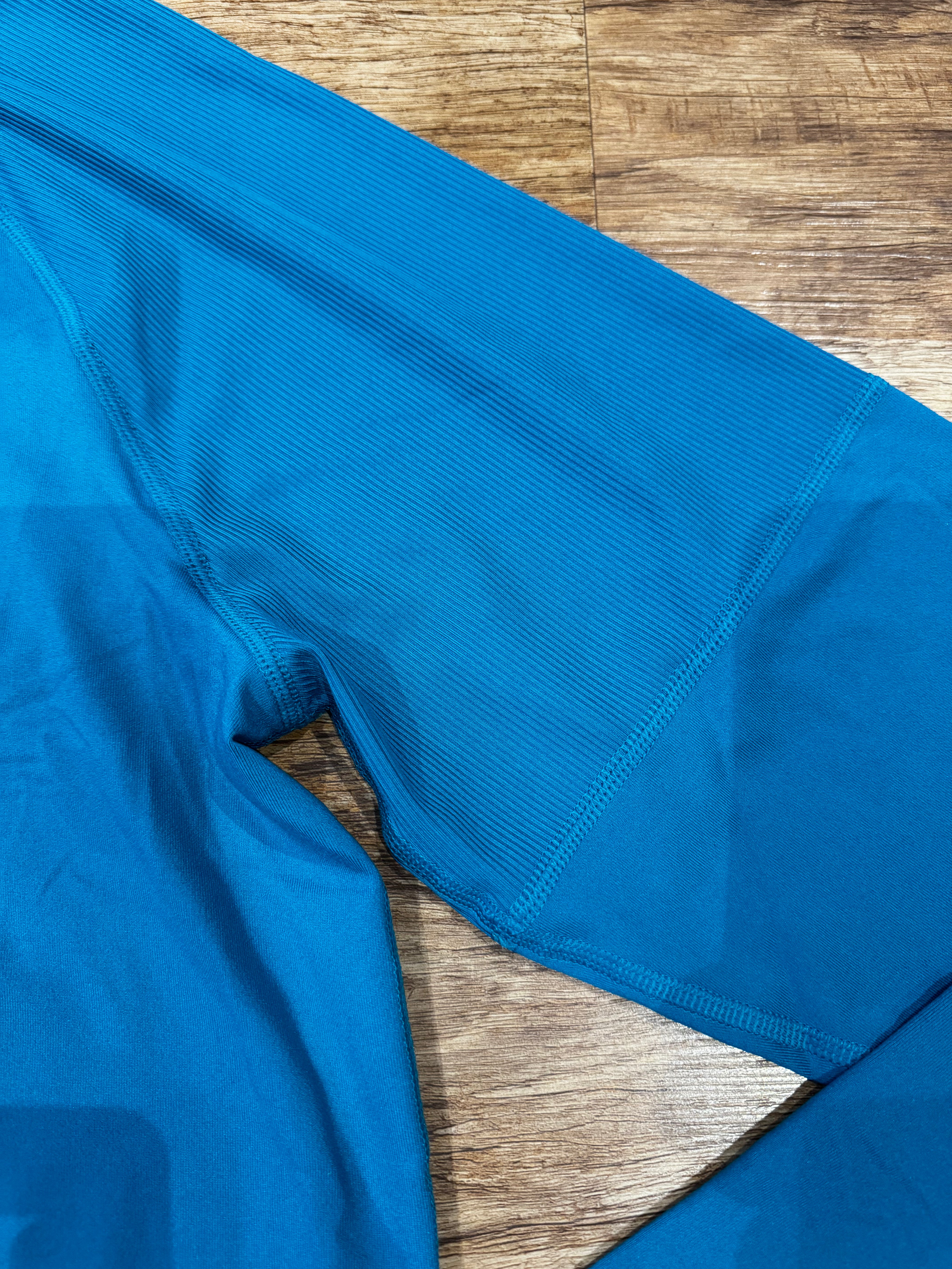 NIKE ELEMENT 1/4 ZIP TOP - TEAL BLUE
