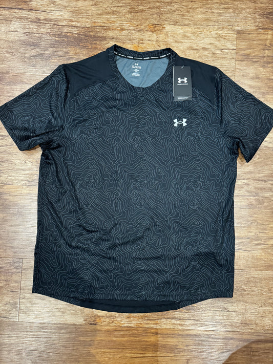 UNDER ARMOUR - COOL-SWITCH PATTERN T-SHIRT - BLACK